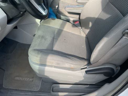 Used 2013 Volkswagen Routan S image 11