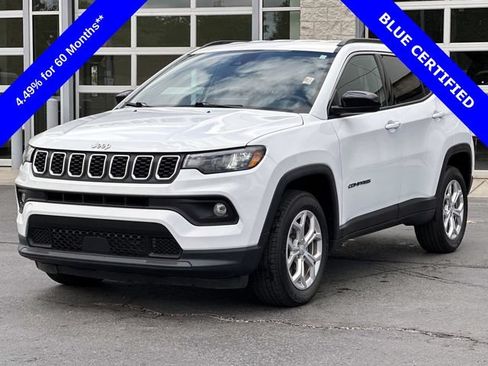 Used 2024 Jeep Compass Latitude AWD/4WD image 4