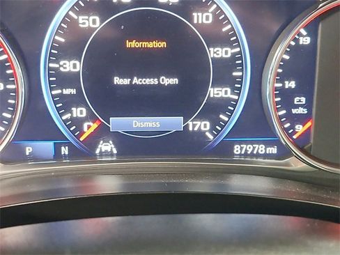 Used 2023 Chevrolet Traverse Premier image 23