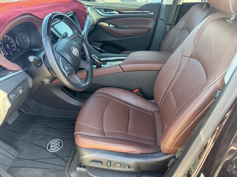 Used 2021 Buick Enclave Avenir w/ Avenir Technology Package FWD image 11