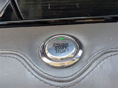 Used 2020 Lincoln Navigator L Black Label w/ Cargo Convenience Package image 28