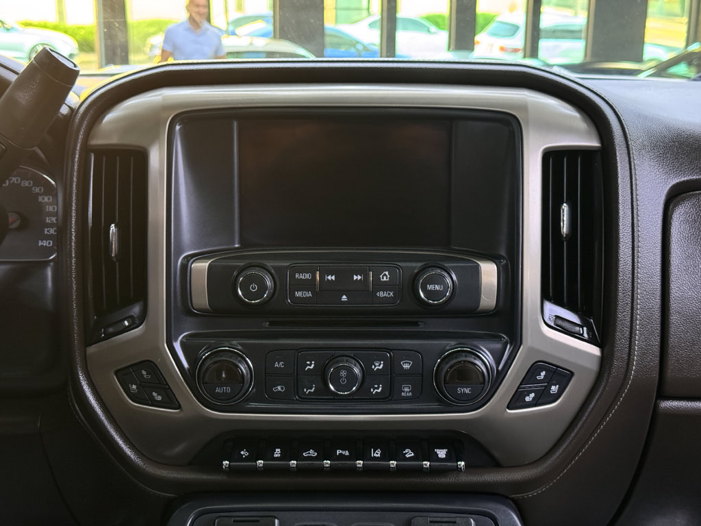 Used 2016 GMC Sierra 2500 Denali w/ Duramax Plus Package AWD/4WD image 30