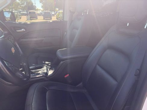 Used 2022 Chevrolet Colorado Z71 AWD/4WD image 10