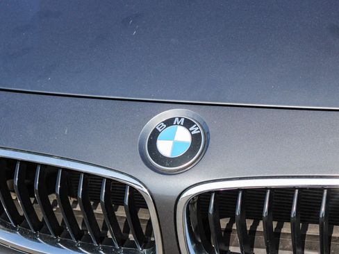 Used 2018 BMW 330i xDrive Wagon image 10