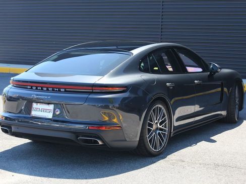Certified 2025 Porsche Panamera 4 image 8