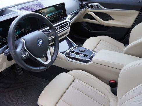 Used 2023 BMW i4 eDrive40 RWD image 9