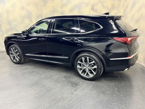 Used 2023 Acura MDX SH-AWD w/ Technology Package image 4