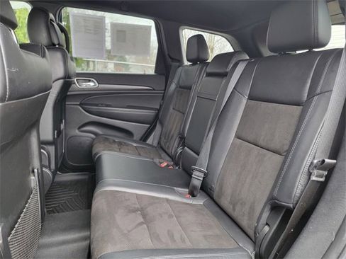 Certified 2018 Jeep Grand Cherokee Altitude image 21