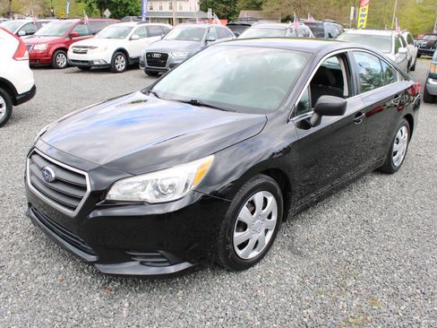 Used 2017 Subaru Legacy 2.5i AWD/4WD image 2