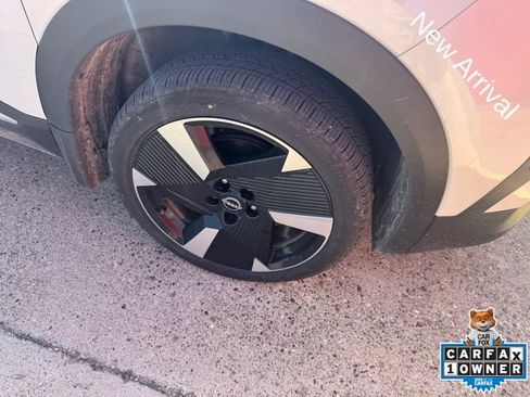 Used 2025 Nissan Kicks SR FWD image 4