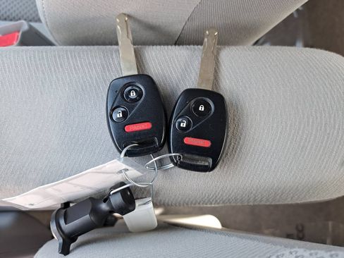 Used 2011 Honda Insight EX image 37