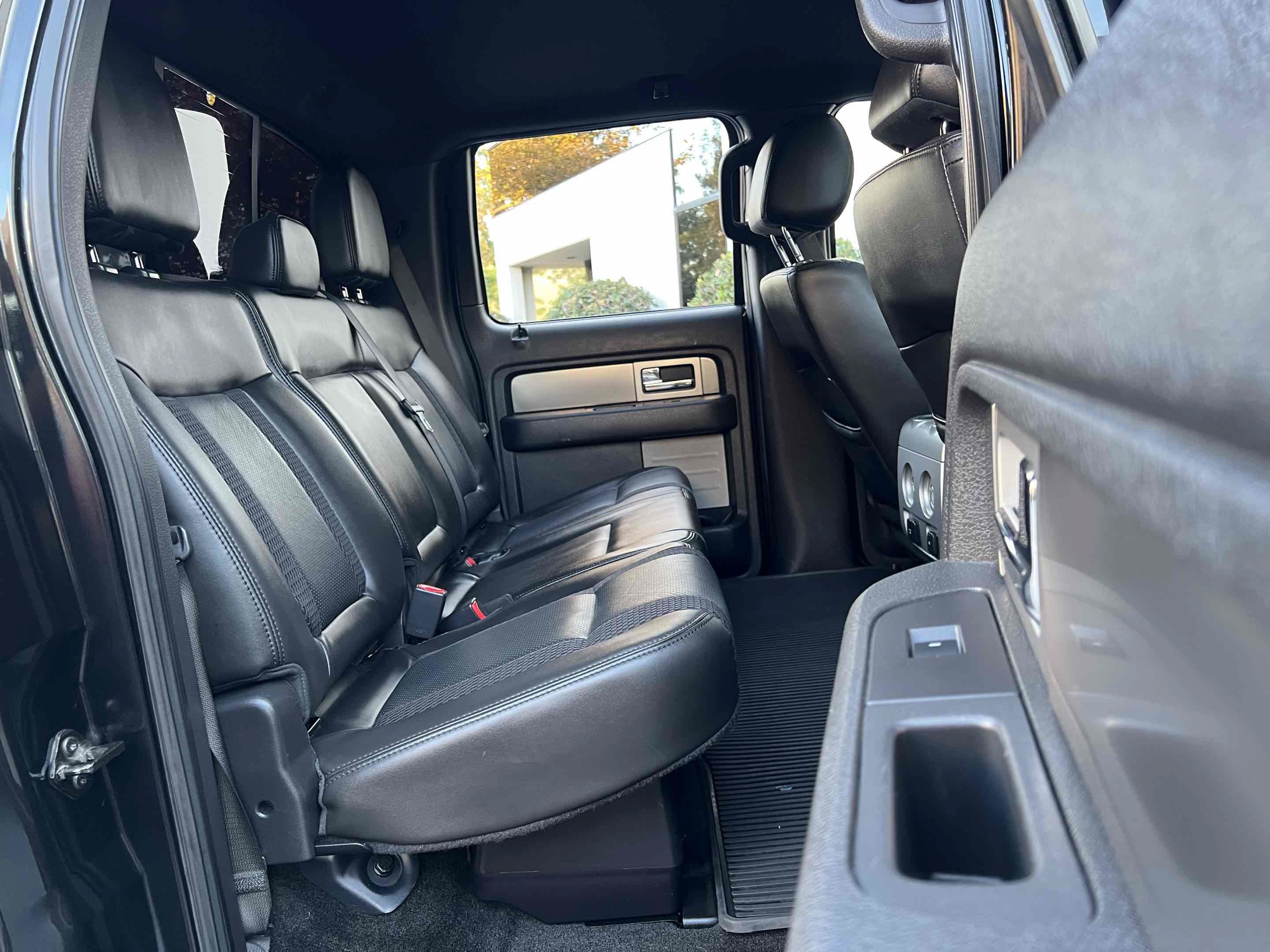 Used 2014 Ford F150 Raptor w/ Equipment Group 801A Luxury AWD/4WD image 8