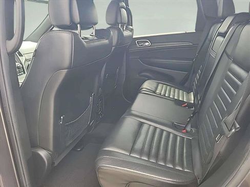 Used 2018 Jeep Grand Cherokee Limited AWD/4WD image 18