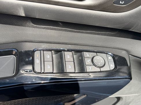 New 2026 Nissan Pathfinder Platinum FWD image 31