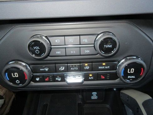 New 2025 Ford Bronco Badlands image 28