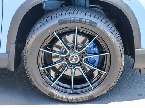Used 2025 Honda Pilot TrailSport image 11