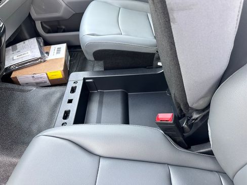 New 2024 Ford F550 4x4 Regular Cab Super Duty image 19