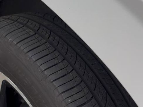 Used 2021 Chevrolet Tahoe RST w/ Luxury Package image 3