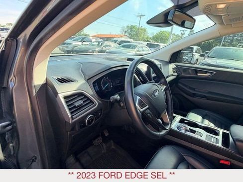 Used 2023 Ford Edge SEL w/ Sport Appearance Package AWD/4WD image 17