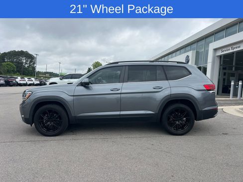 Used 2022 Volkswagen Atlas SE AWD/4WD image 3