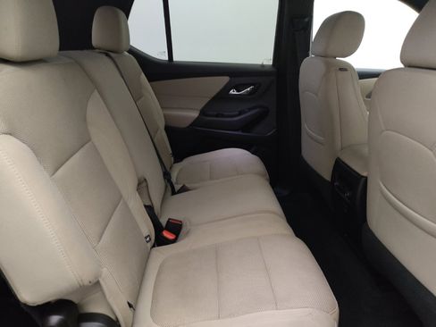 Used 2023 Chevrolet Traverse LS image 19