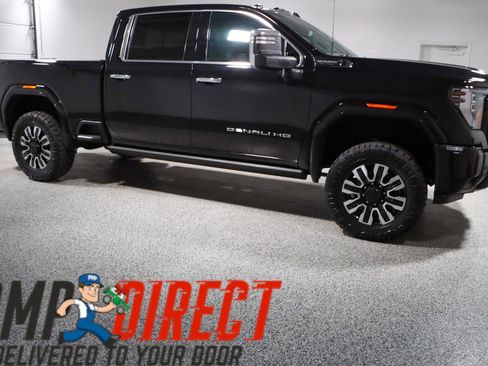 Used 2025 GMC Sierra 2500 Denali Ultimate w/ Max Trailering Package AWD/4WD image 7