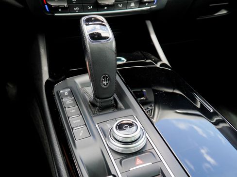 Used 2019 Maserati Levante S image 29