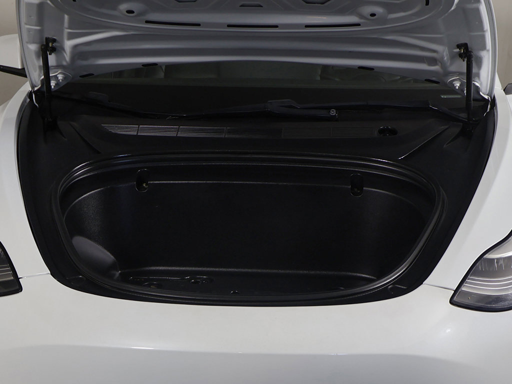 Used 2020 Tesla Model 3 Standard Range Plus RWD image 16