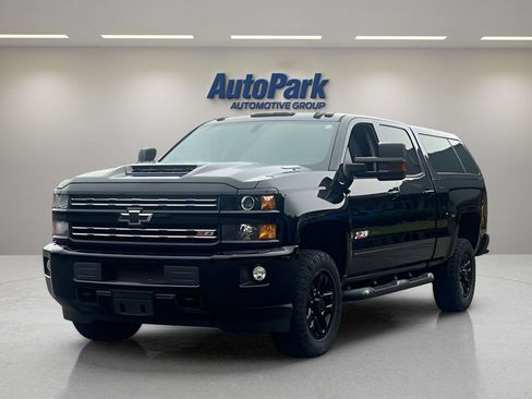 Used 2019 Chevrolet Silverado 2500 LTZ w/ Duramax Plus Package AWD/4WD image 3