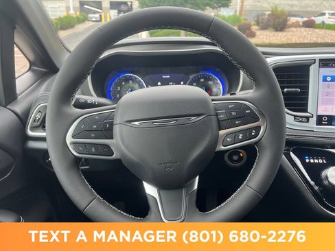 New 2027 Chrysler Pacifica Select AWD/4WD image 14