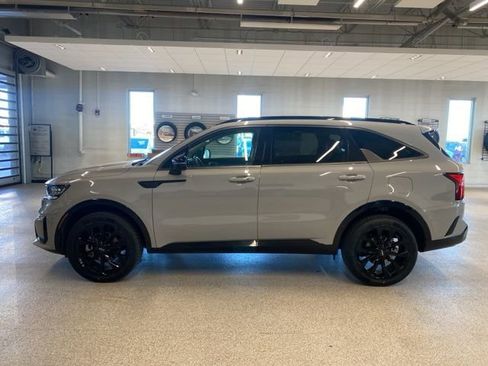 Used 2022 Kia Sorento SX image 11