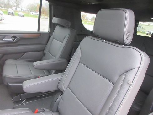 New 2026 GMC Yukon XL Denali w/ Sun & Power Step Package image 13