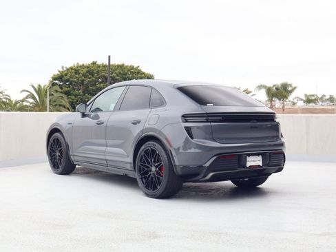New 2026 Porsche Macan Turbo Electric AWD/4WD image 3