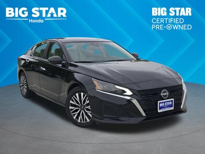 Used 2025 Nissan Altima 2.5 SV