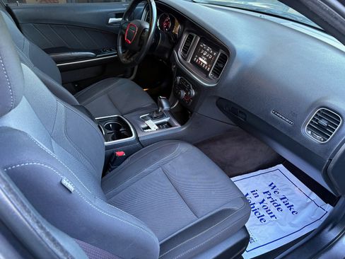 Used 2019 Dodge Charger SXT w/ Cold Weather Package image 24