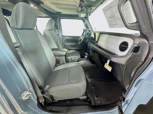 New 2026 Jeep Gladiator Sport image 28