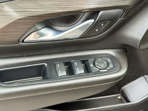 Used 2020 GMC Terrain SLT FWD image 19