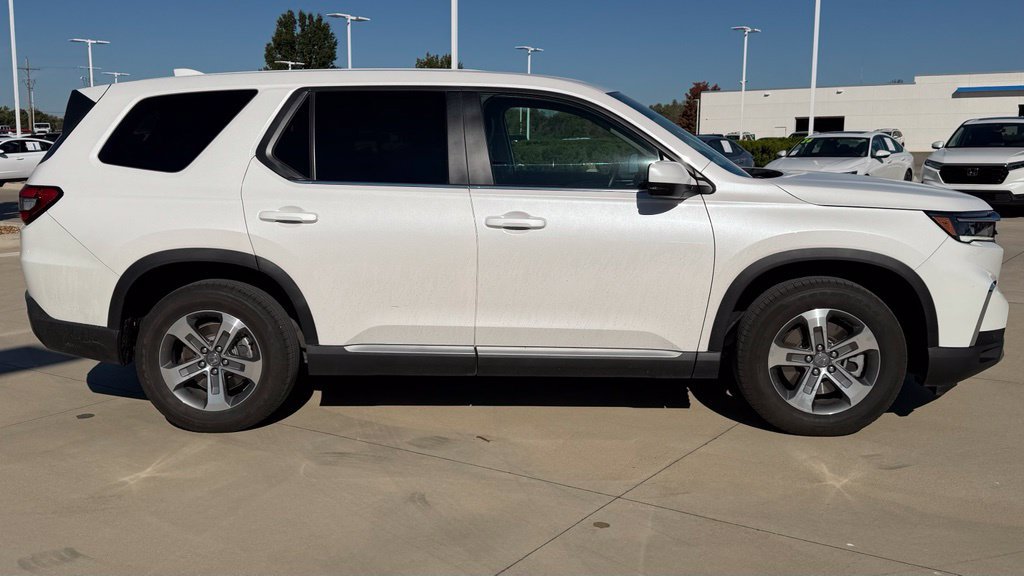 Certified 2025 Honda Pilot EX-L image 6