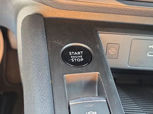 New 2026 Nissan Kicks SV image 28