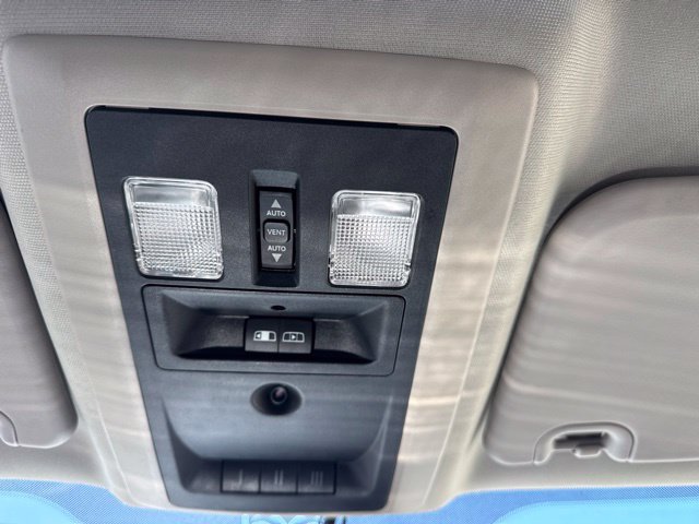 Used 2010 Dodge Ram 3500 Truck Laramie w/ Chrome Accents Group AWD/4WD image 11