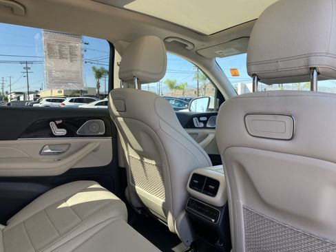Used 2020 Mercedes-Benz GLS 450 4MATIC image 26
