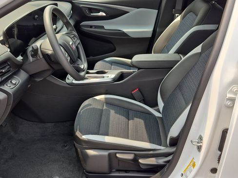 Certified 2025 Buick Envista Preferred FWD image 17