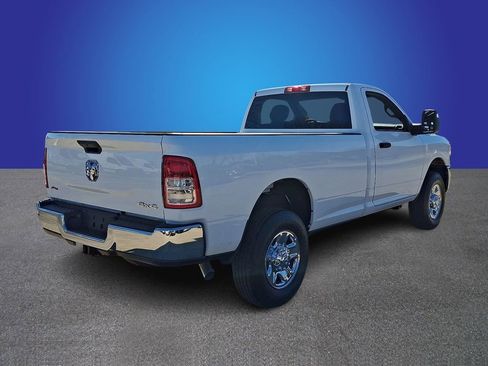 Used 2024 RAM 2500 Tradesman w/ Chrome Appearance Group AWD/4WD image 4