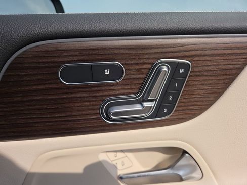 Certified 2026 Mercedes-Benz GLB 250 4MATIC image 20