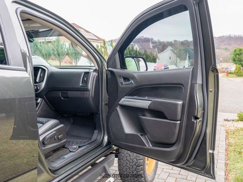 Used 2017 Chevrolet Colorado ZR2 w/ LPO, Premium Interior Package image 25