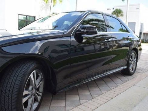 Used 2014 Mercedes-Benz E 250 BlueTEC Sedan image 17