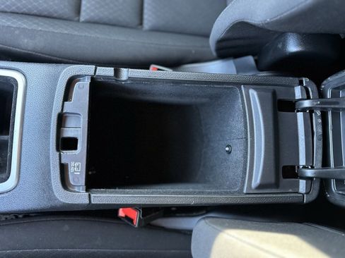 Used 2021 Jeep Grand Cherokee Laredo image 25