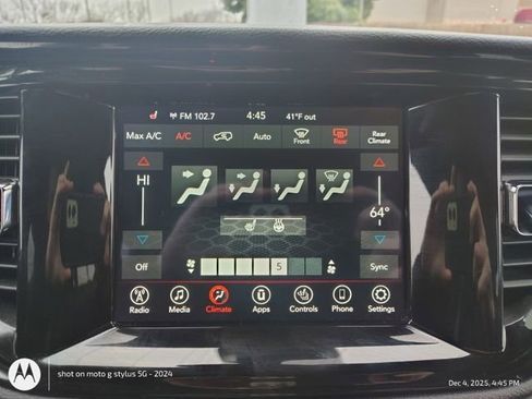 Used 2022 Dodge Durango GT image 11