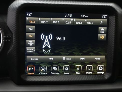 Used 2021 Jeep Wrangler Unlimited Sahara image 20