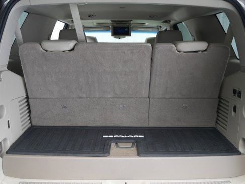 Used 2020 Cadillac Escalade Luxury image 64